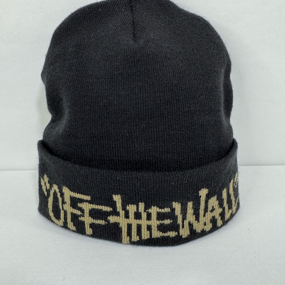 Vans Black Cuffed Beanie with Off The Wall Patch